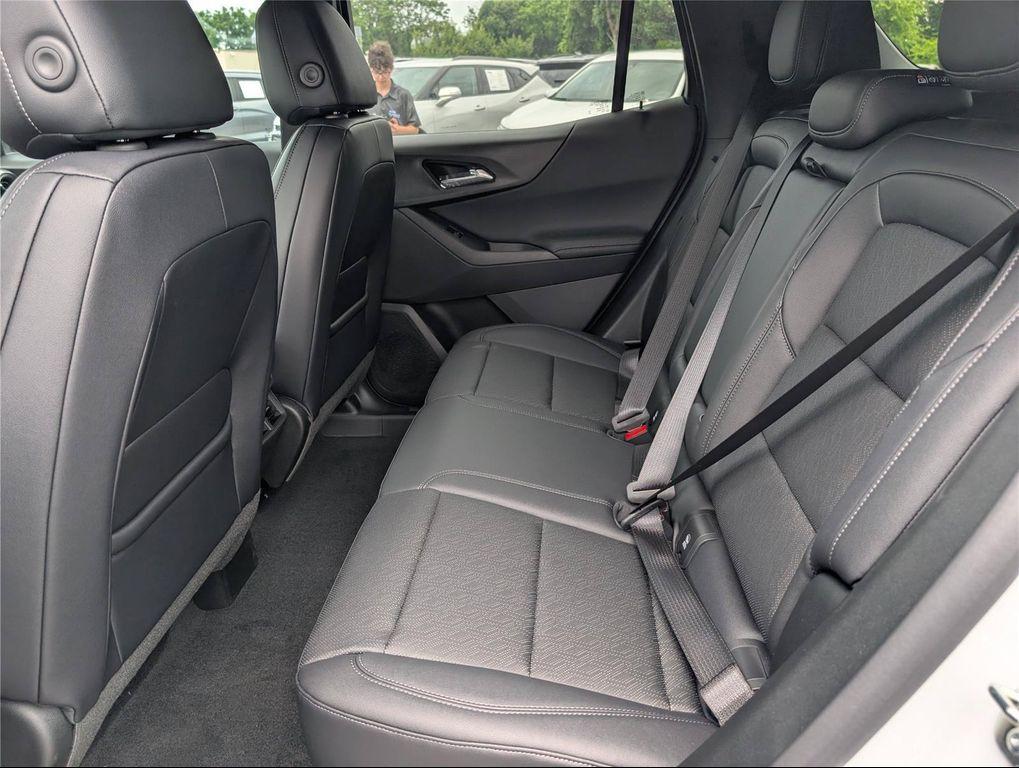 new 2026 Chevrolet Equinox car, priced at $33,589