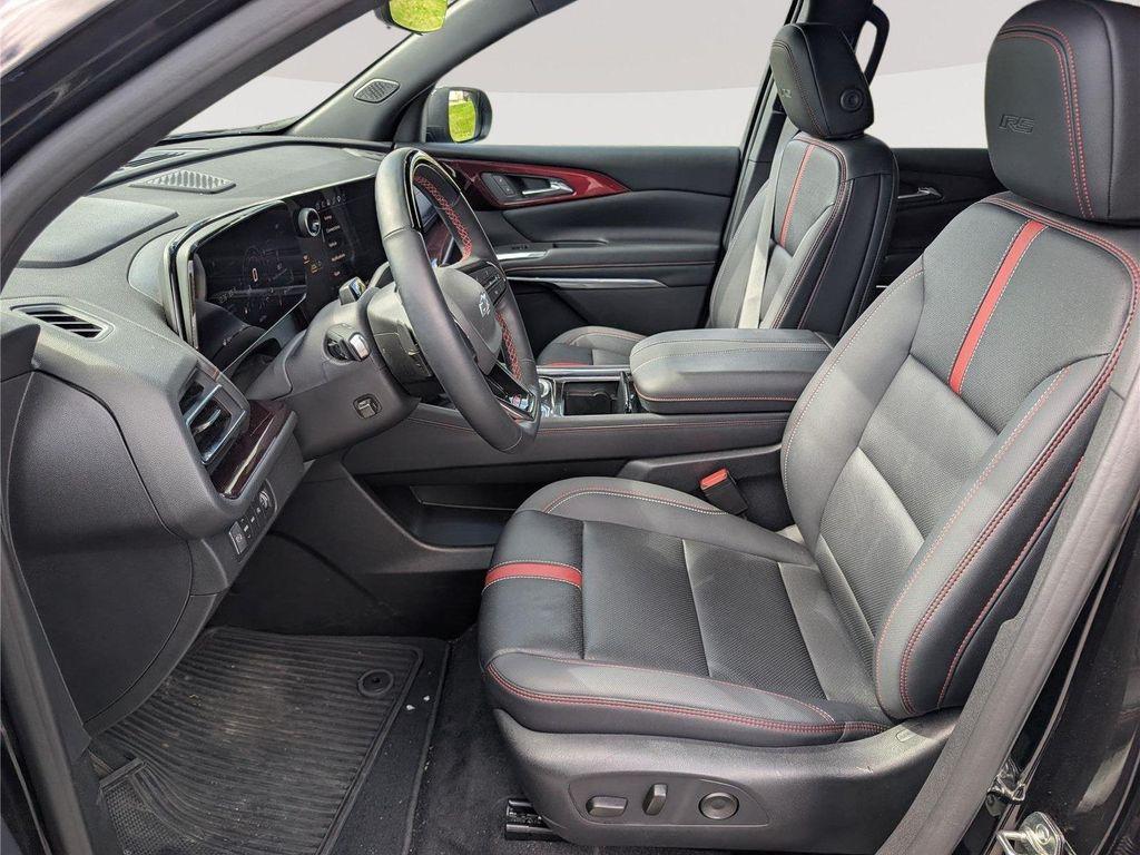 used 2026 Chevrolet Traverse car, priced at $50,699