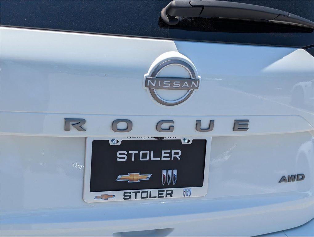 used 2024 Nissan Rogue car, priced at $21,299