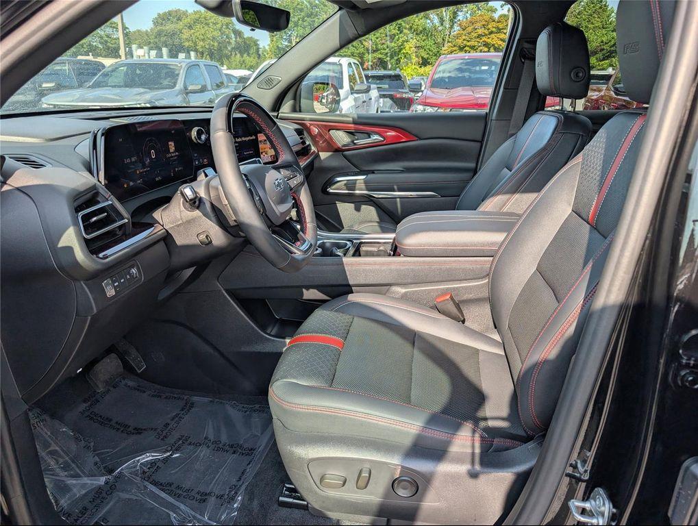 used 2024 Chevrolet Traverse car, priced at $47,799