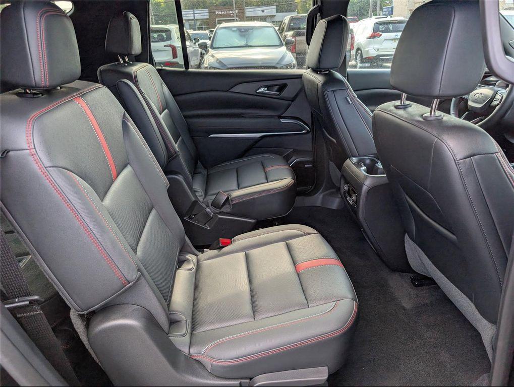 used 2024 Chevrolet Traverse car, priced at $47,799