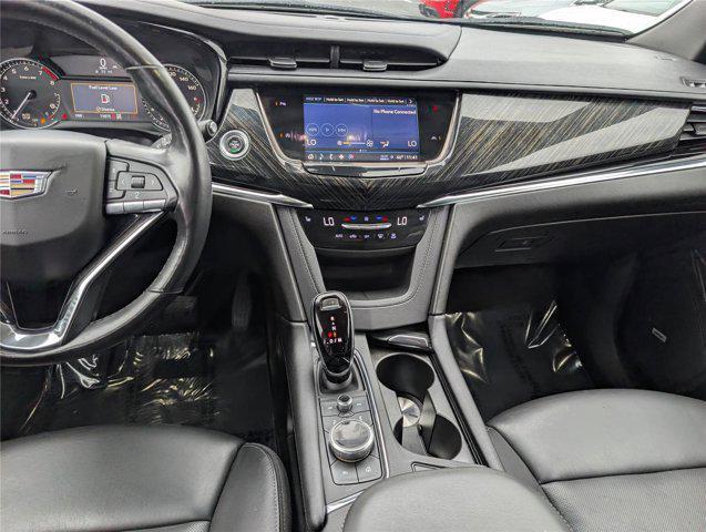 used 2022 Cadillac XT6 car, priced at $25,000