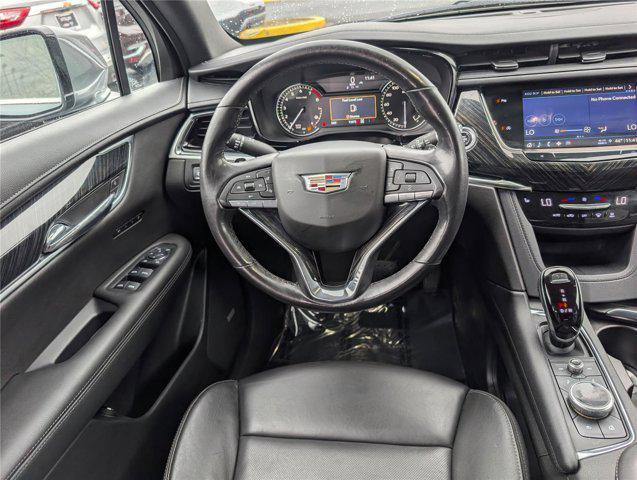 used 2022 Cadillac XT6 car, priced at $25,000