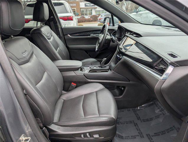 used 2022 Cadillac XT6 car, priced at $25,000