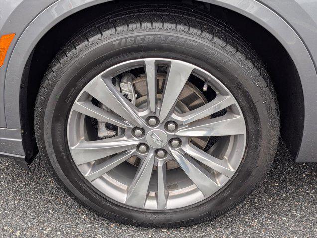 used 2022 Cadillac XT6 car, priced at $25,000