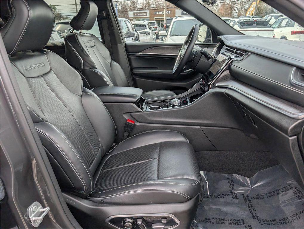 used 2022 Jeep Grand Cherokee car, priced at $31,799