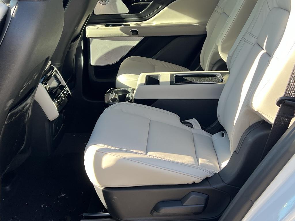 new 2026 Lincoln Aviator car, priced at $80,150