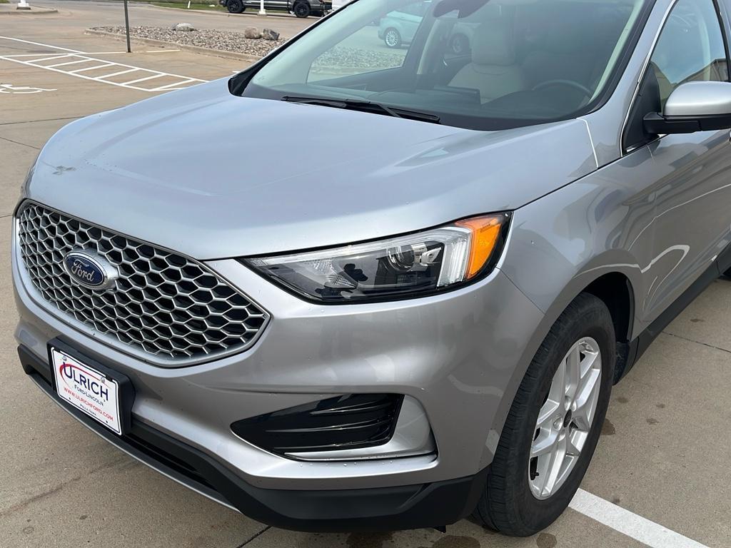 used 2024 Ford Edge car, priced at $25,490