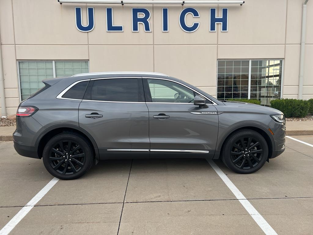used 2023 Lincoln Nautilus car, priced at $35,666