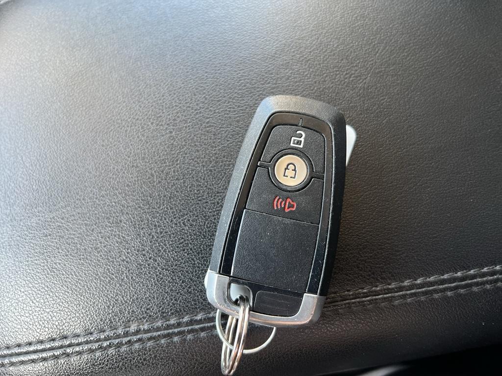 used 2024 Ford Edge car, priced at $25,450