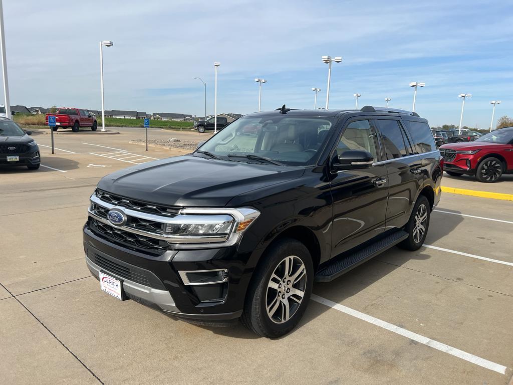 used 2024 Ford Expedition car, priced at $49,652