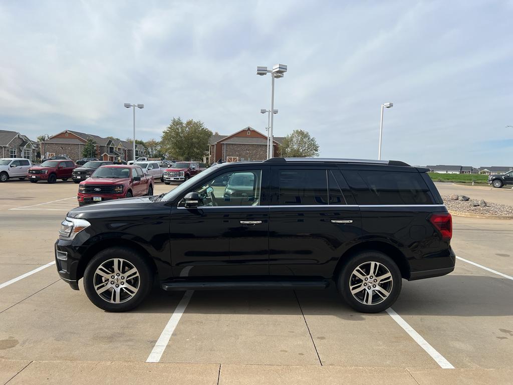 used 2024 Ford Expedition car, priced at $49,652