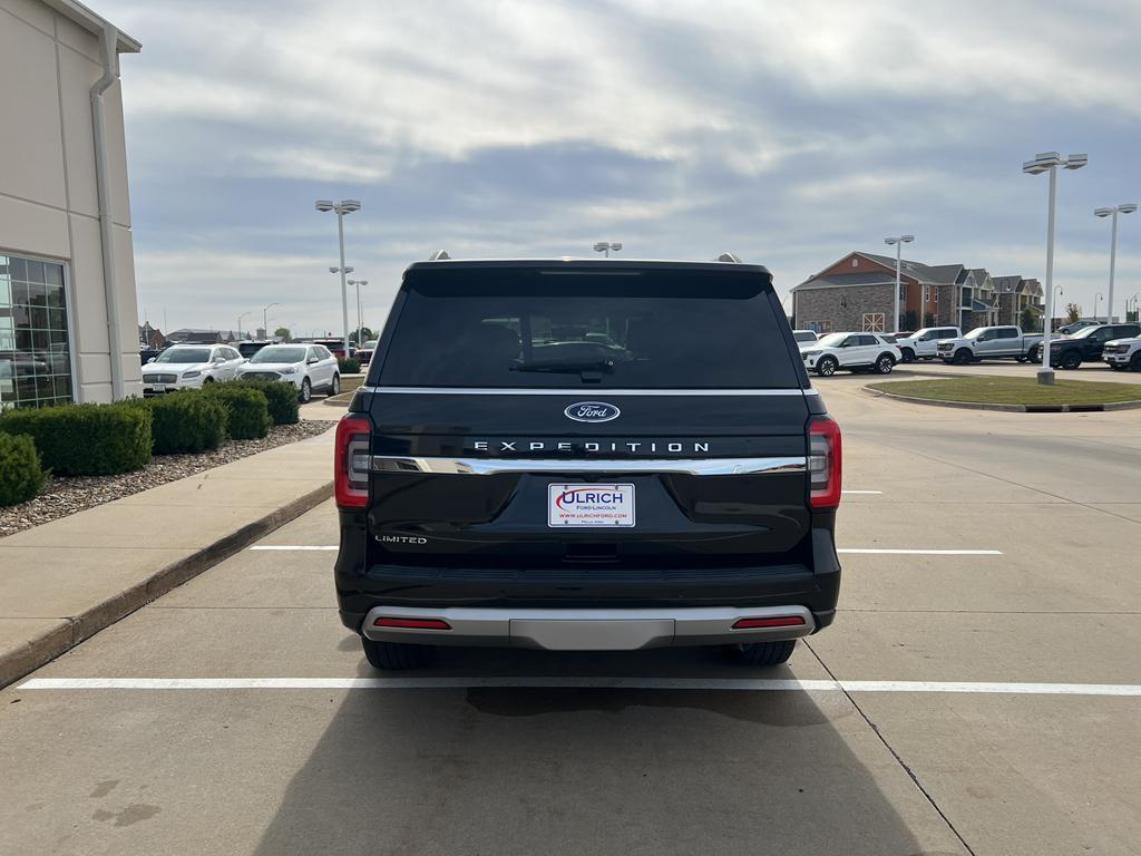 used 2024 Ford Expedition car, priced at $49,652
