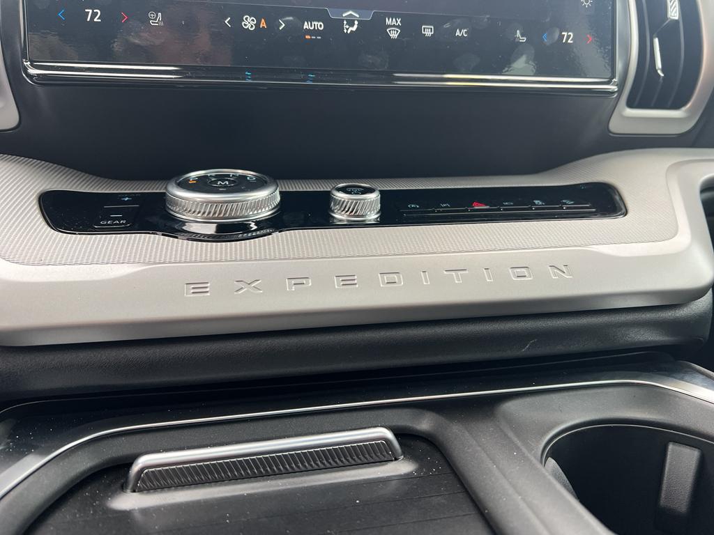 new 2025 Ford Expedition car, priced at $71,725