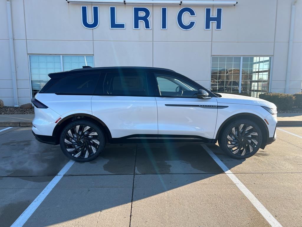 new 2026 Lincoln Nautilus car, priced at $72,840