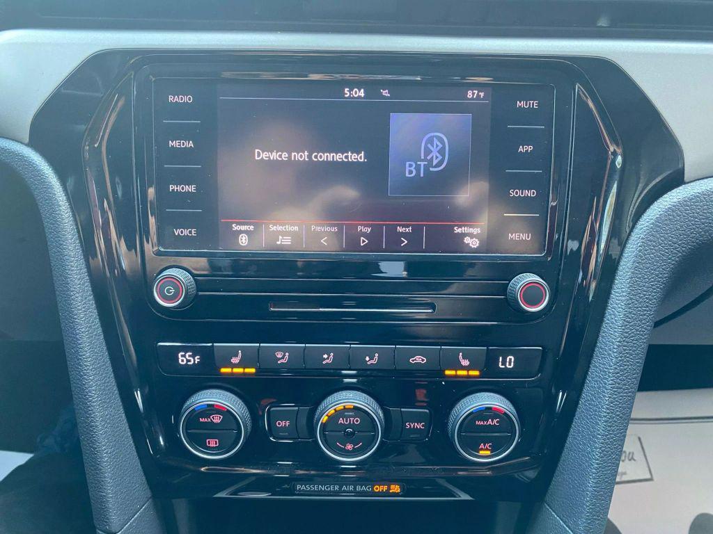 Reflex Silver Metallic 2020 Volkswagen Passat 2.0T SE