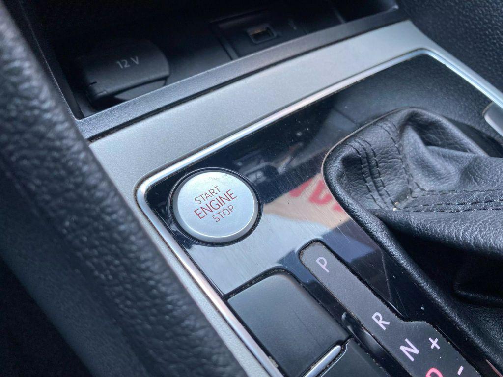 Reflex Silver Metallic 2020 Volkswagen Passat 2.0T SE