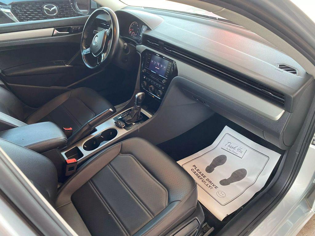 Reflex Silver Metallic 2020 Volkswagen Passat 2.0T SE