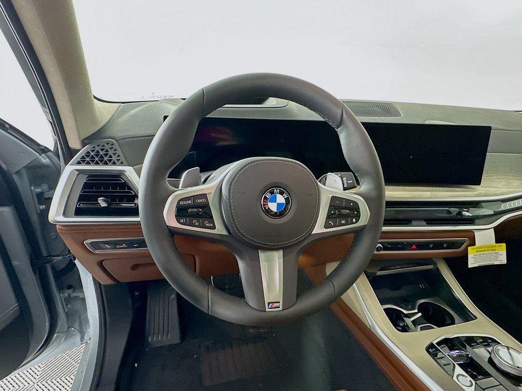 new 2026 BMW X7 car, priced at $108,505