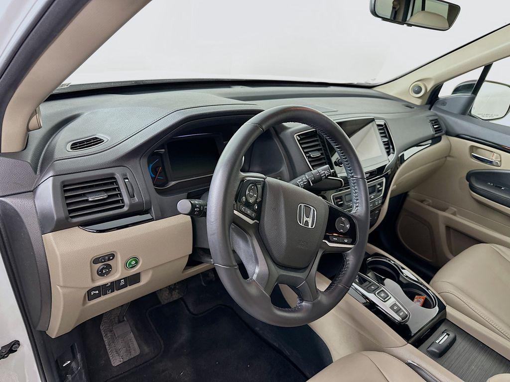 used 2022 Honda Pilot car, priced at $30,745