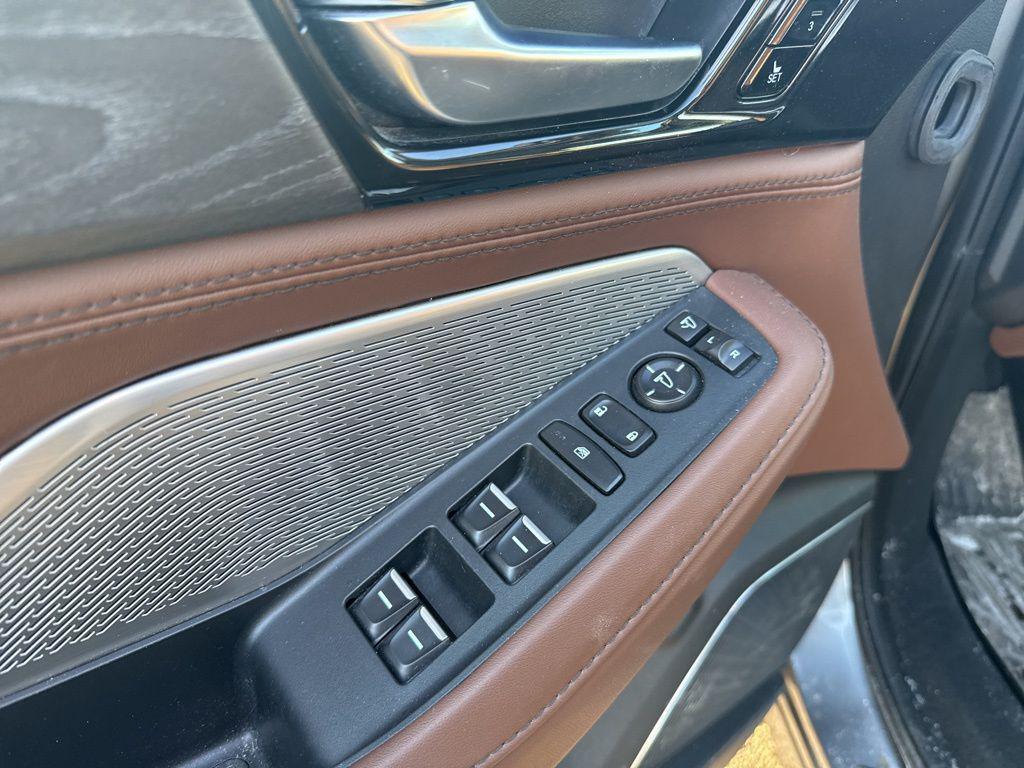 used 2023 Acura MDX car, priced at $36,055