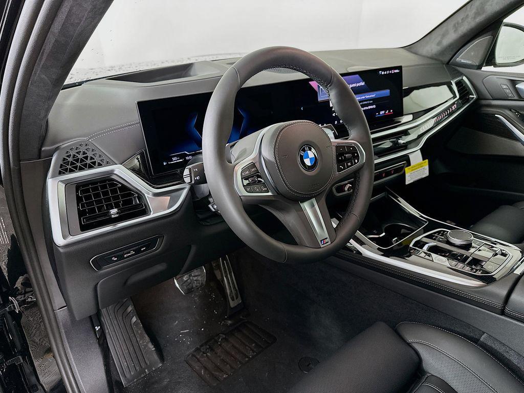 new 2026 BMW X7 car, priced at $100,765