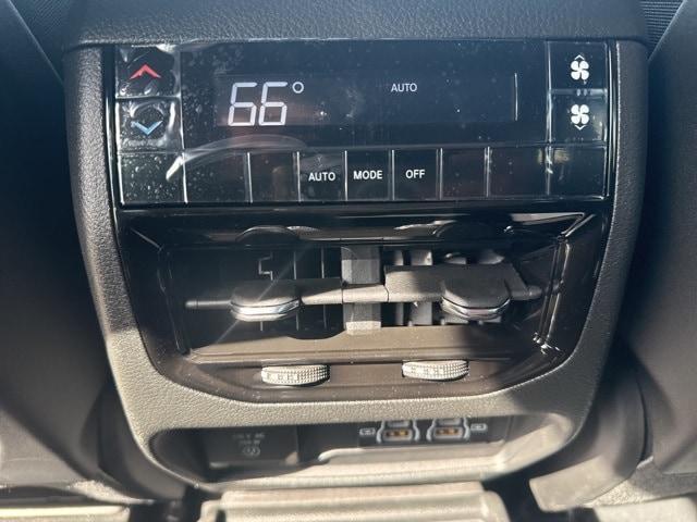 new 2025 Jeep Grand Cherokee L car, priced at $37,537