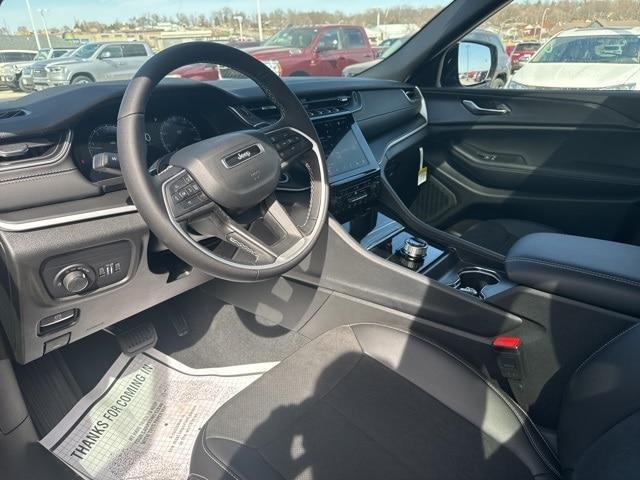 new 2025 Jeep Grand Cherokee L car, priced at $37,537