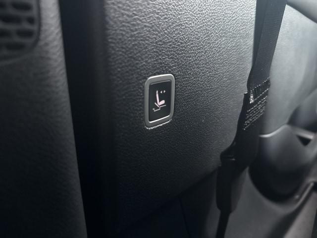 new 2026 Chrysler Pacifica car, priced at $43,467