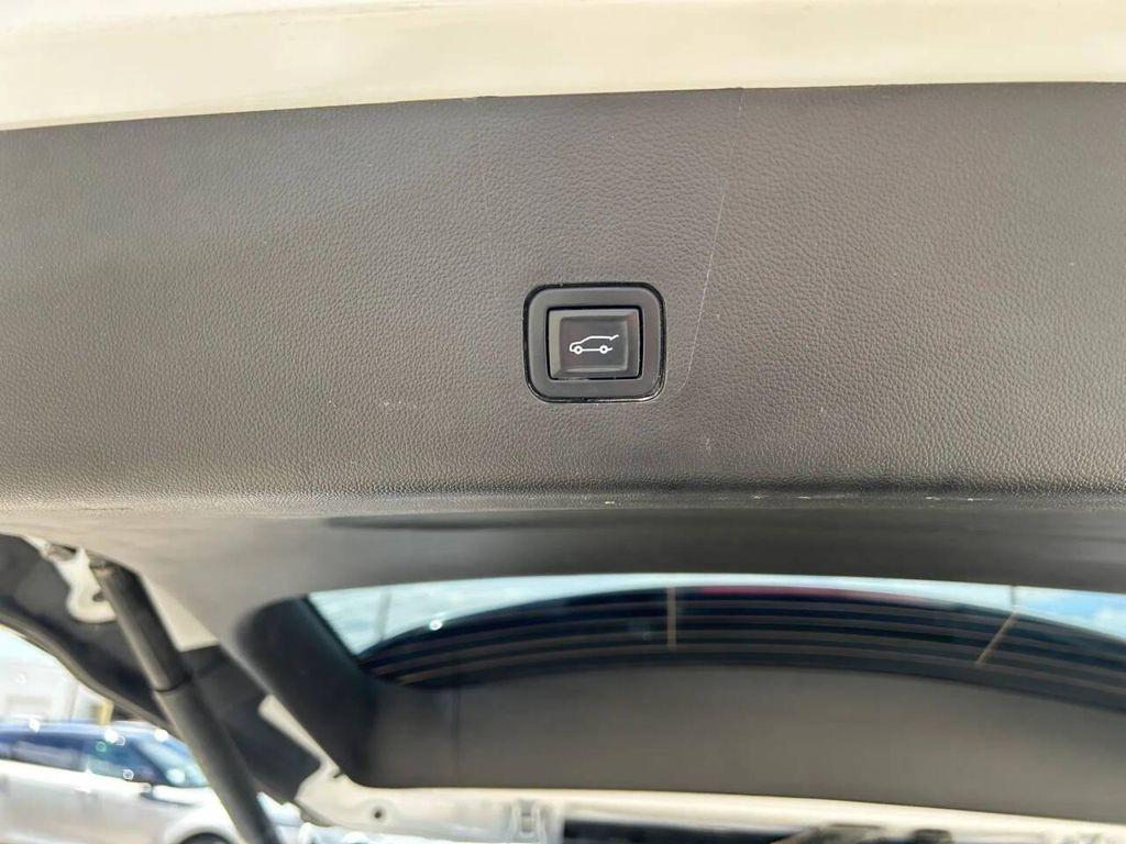 used 2020 Chevrolet Traverse car, priced at $17,995
