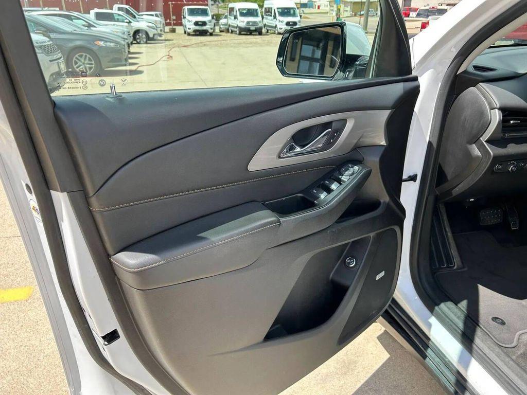 used 2020 Chevrolet Traverse car, priced at $17,995