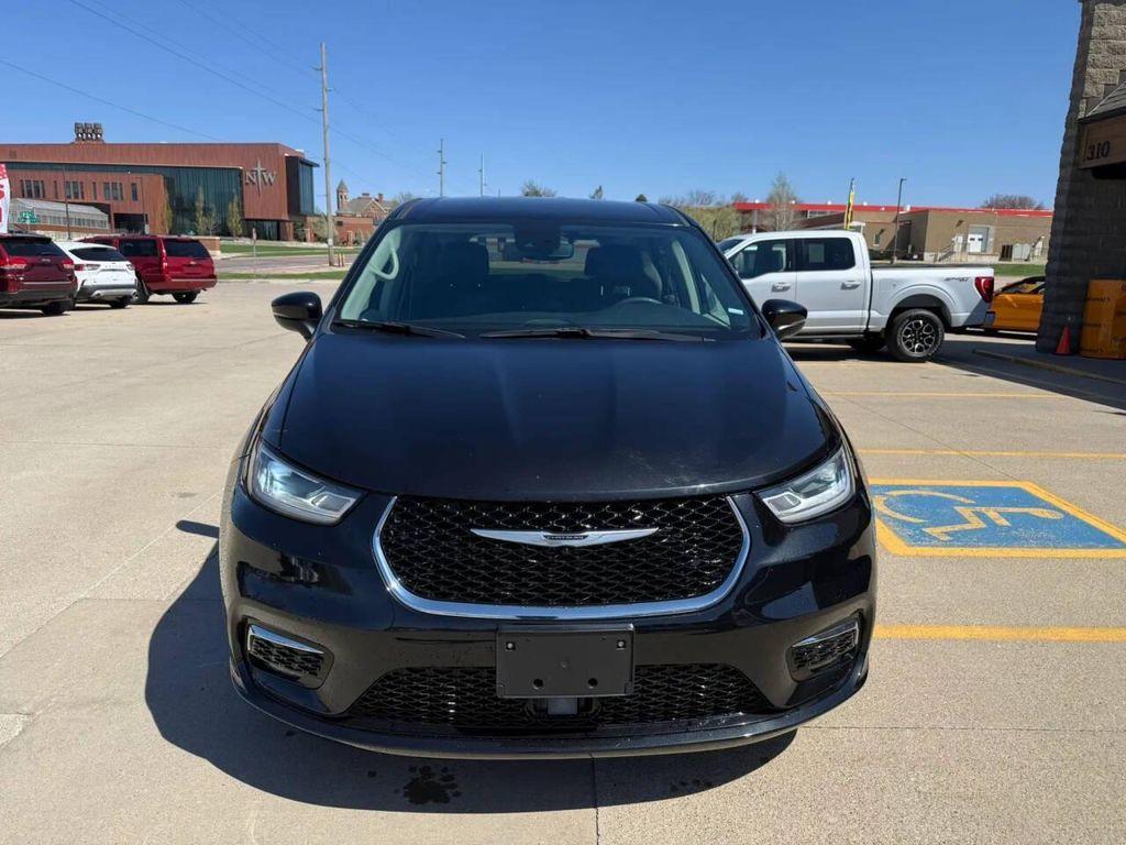 used 2023 Chrysler Pacifica car, priced at $24,995