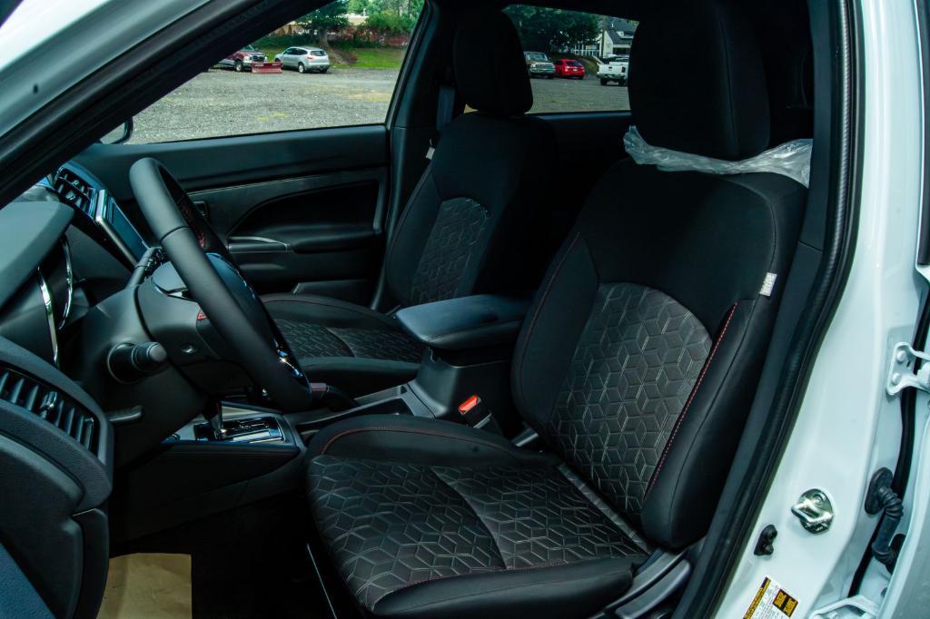 new 2025 Mitsubishi Outlander Sport car, priced at $31,238