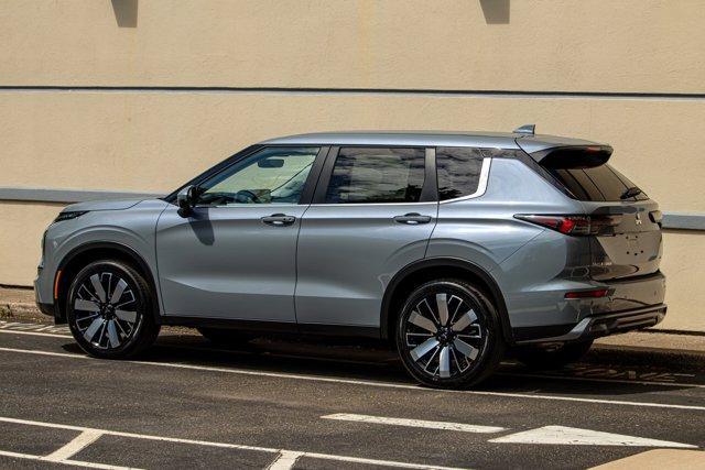 new 2026 Mitsubishi Outlander car, priced at $37,524