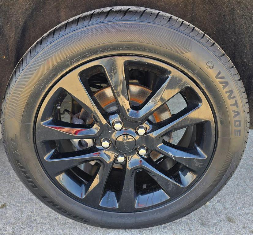 used 2019 Jeep Grand Cherokee car, priced at $16,800