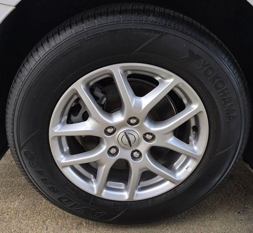 used 2024 Chrysler Pacifica car, priced at $26,800