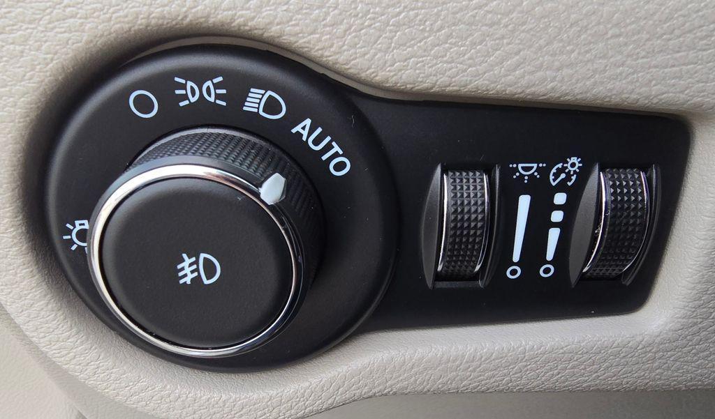 used 2024 Chrysler Pacifica car, priced at $26,800