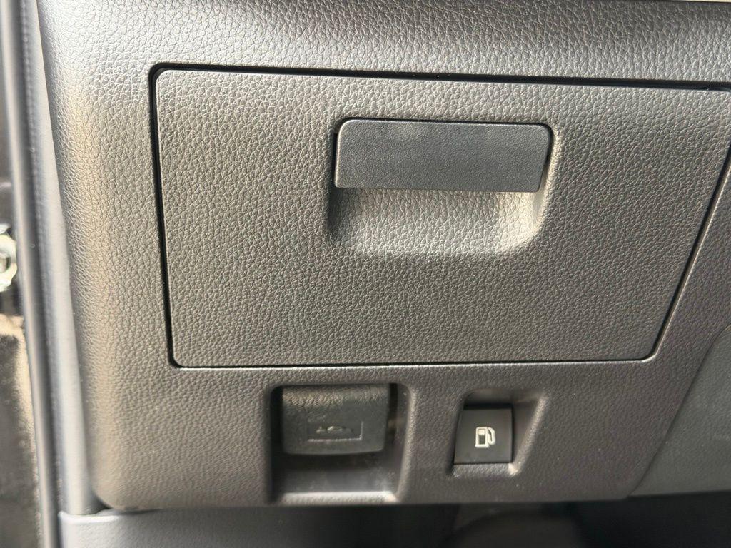 used 2022 Toyota Highlander Hybrid car, priced at $34,800