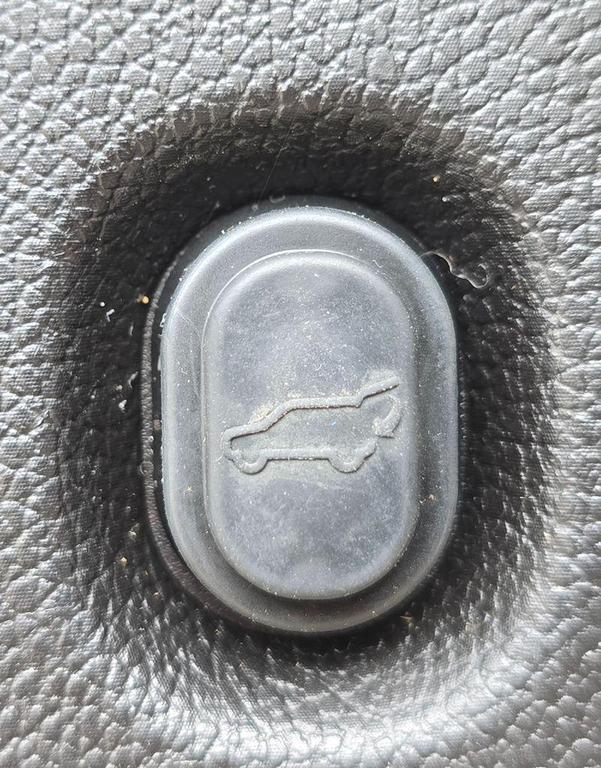 used 2016 GMC Yukon car, priced at $15,800