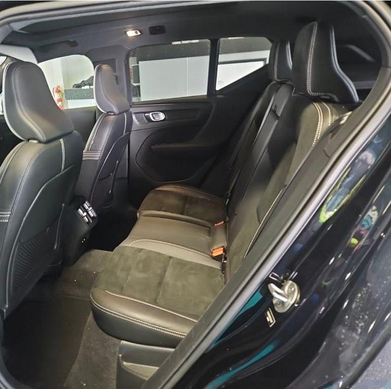 used 2022 Volvo XC40 car, priced at $22,800