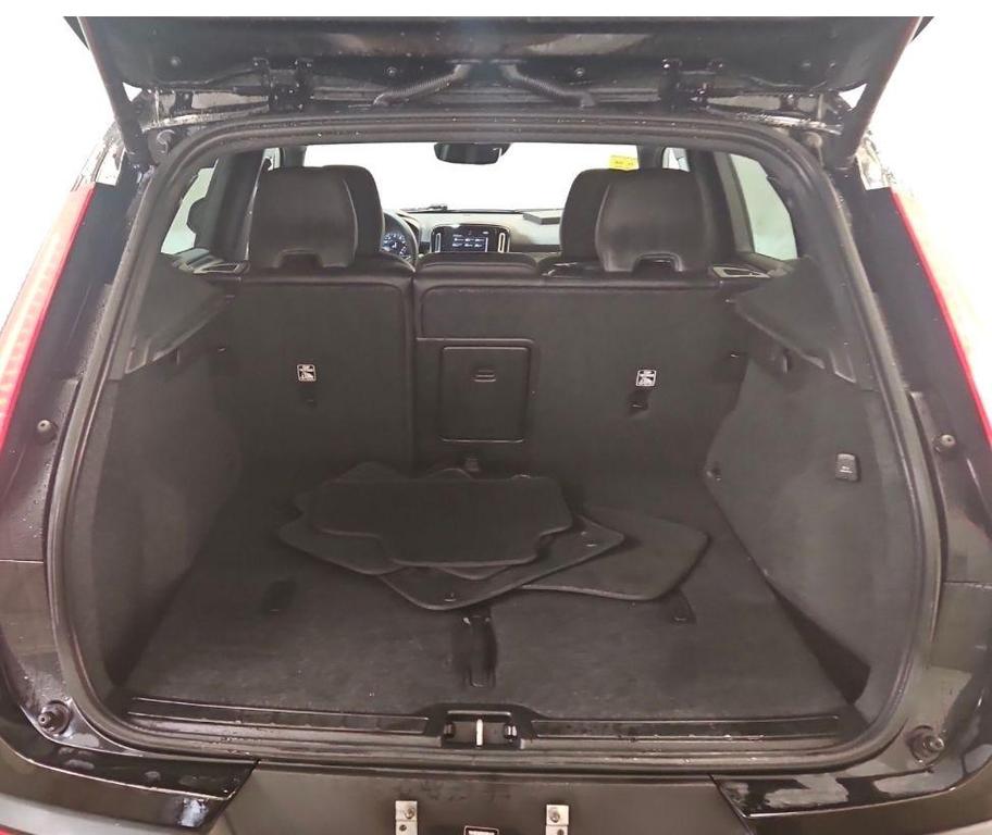 used 2022 Volvo XC40 car, priced at $22,800