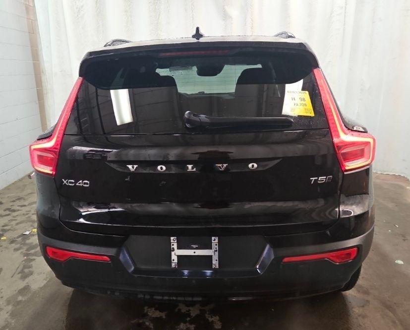 used 2022 Volvo XC40 car, priced at $22,800
