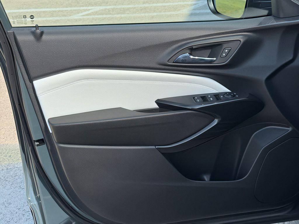 used 2025 Chevrolet Trax car, priced at $21,800