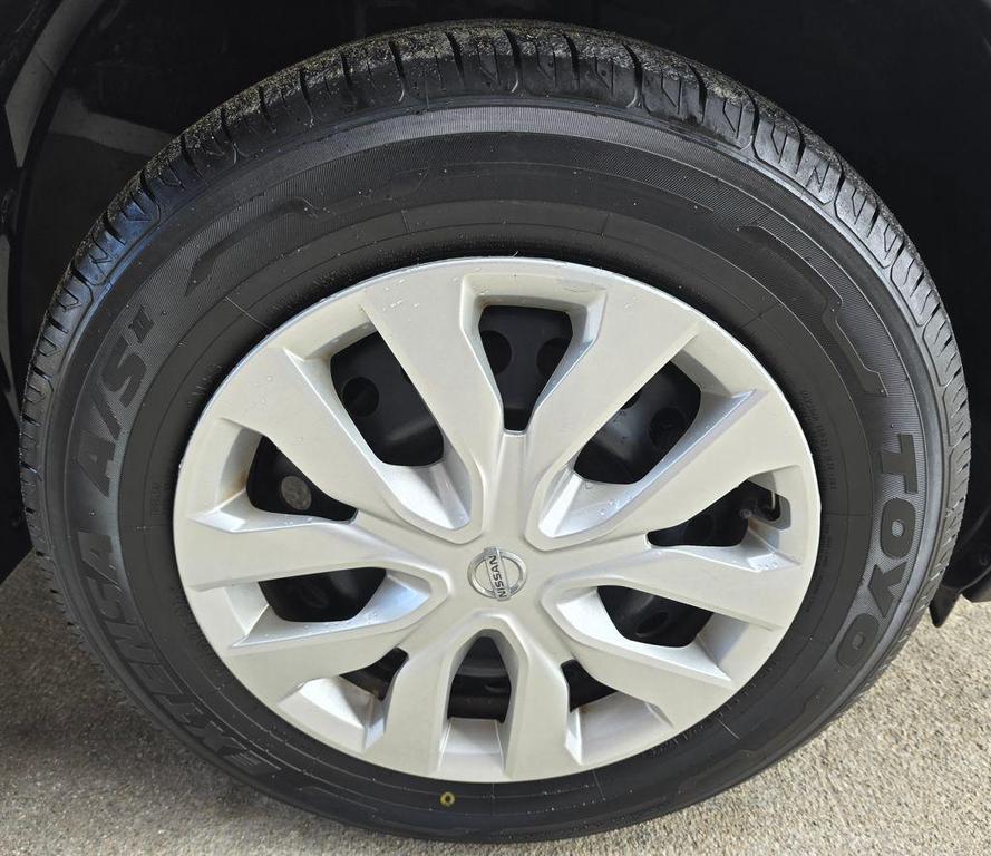 used 2019 Nissan Rogue car, priced at $13,300