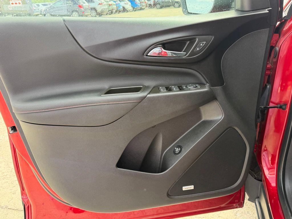 used 2023 Chevrolet Equinox car, priced at $27,800