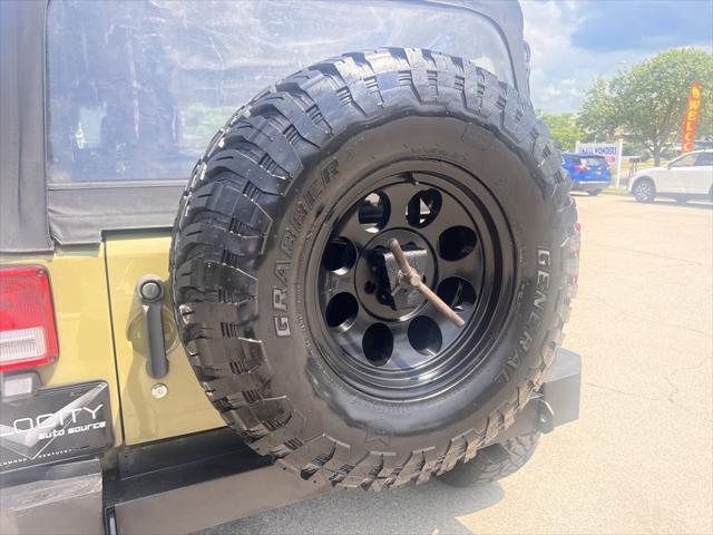 used 2013 Jeep Wrangler Unlimited car, priced at $13,700
