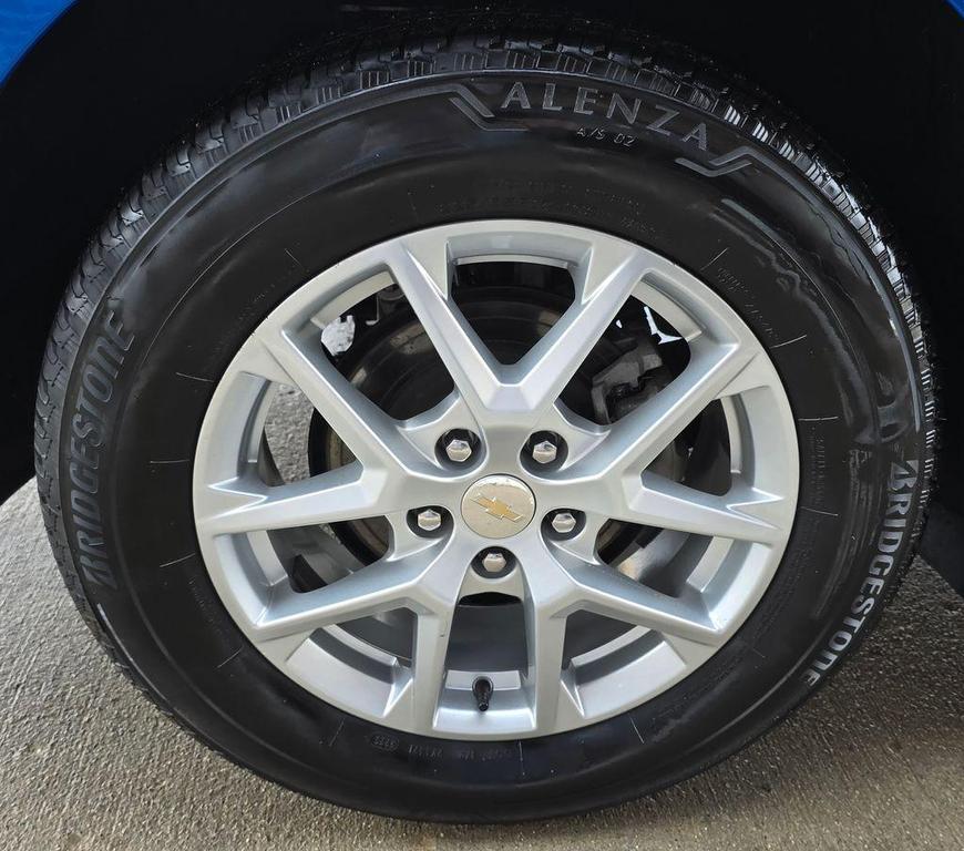 used 2024 Chevrolet Equinox car, priced at $24,800