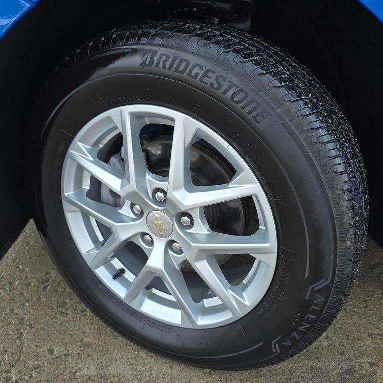 used 2024 Chevrolet Equinox car, priced at $24,800