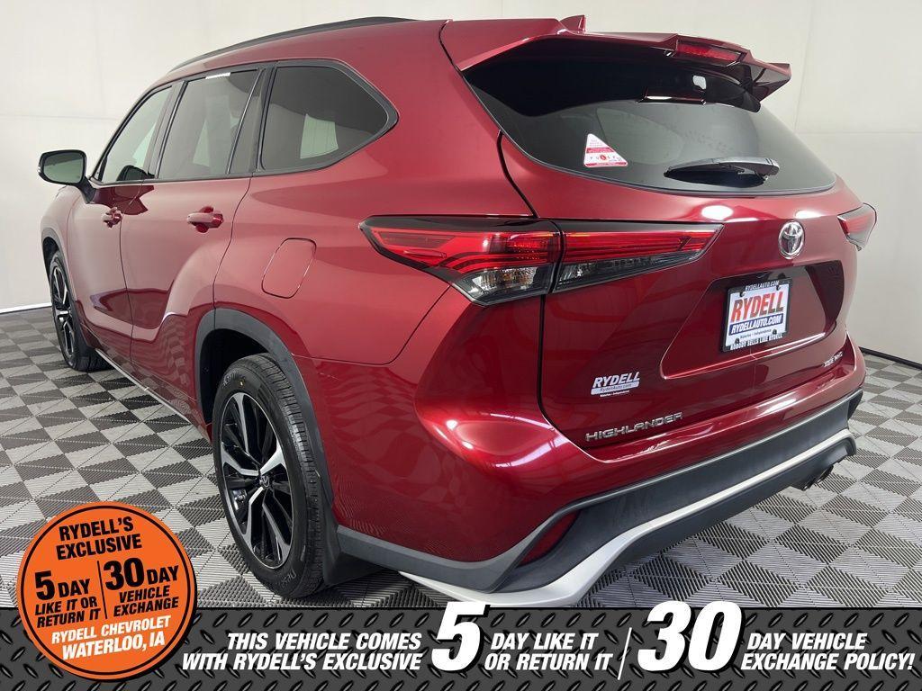 used 2021 Toyota Highlander car, priced at $39,991