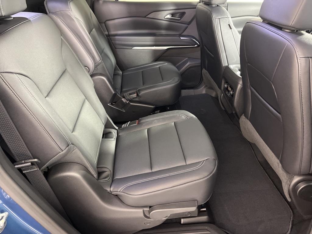 new 2026 Chevrolet Traverse car, priced at $46,093